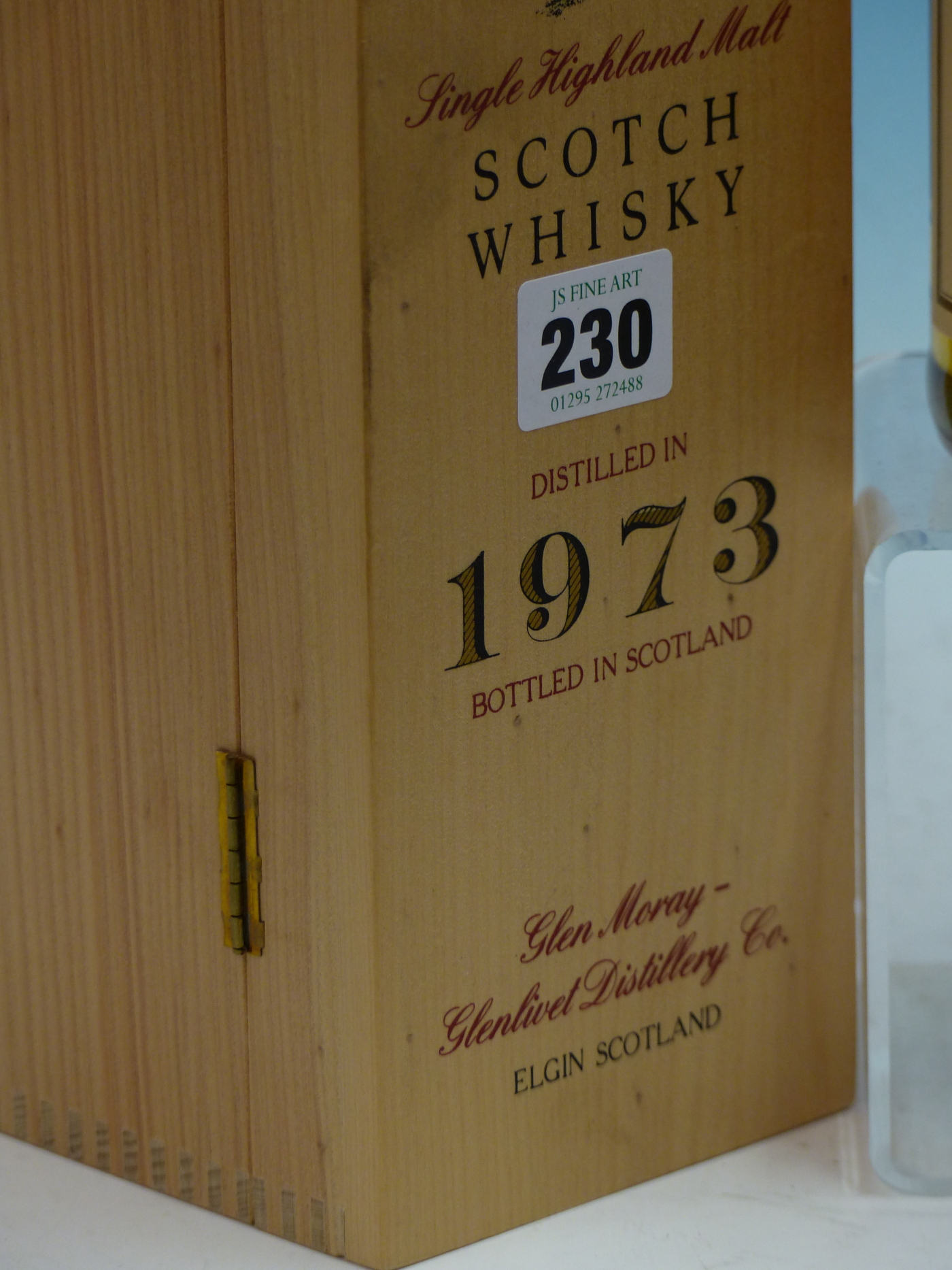 WHISKY. GLENMORAY, GLENLIVET SINGLE MALT 1973, 1 x BOTTLE, BOXED. (1) - Image 4 of 7