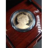 THE PLATINUM WEDDING ANNIVERSARY 2017 CASED UK FIVE POUND 22ct GOLD PROOF COIN, WEIGHT 39.94grms.