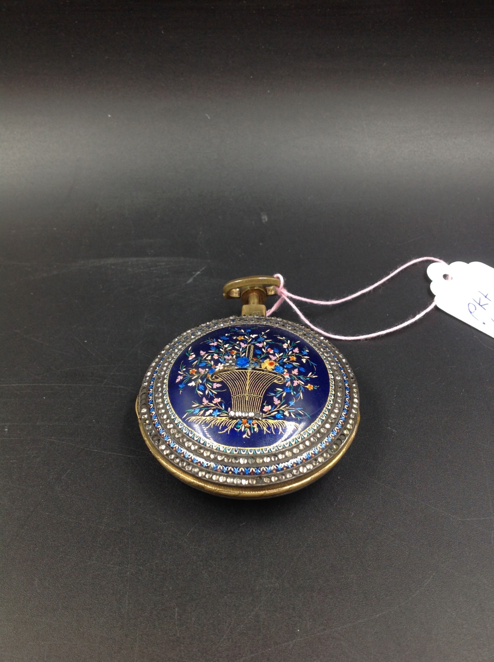 A GOOD LATE 18th/EARLY 19th.C. POCKET WATCH. UNSIGNED SINGLE FUSEE MOVEMENT. DOMED ENAMEL DIAL, - Image 4 of 6