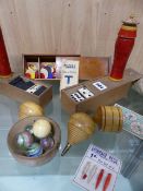 A SMALL COLLECTION OF ANTIQUE GAMING COUNTERS AND DICE IN A MAHOGANY BOX, TWO SETS OF EBONY AND BONE