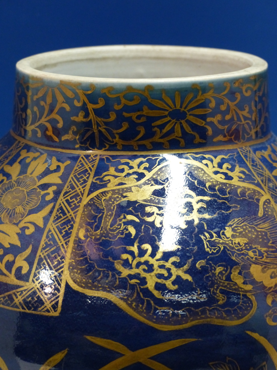 A FRENCH BLUE GROUND JAR GILT WITH CHINOISERIE. H 33.5cms. - Image 2 of 16