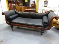 A Wm.IV.MAHOGANY SHOW FRAME SETTEE WITH SCROLL OVER ARMS, BRASS RAILS TO THE EDGES OF THE BLACK