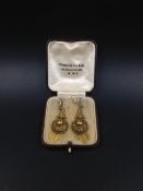 A PAIR OF ANTIQUE GOLD ETRUSCAN REVIVAL ARTICULATED FRINGE EARRINGS,DROP 4.6cms, WEIGHT 4.3grms.