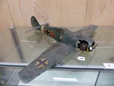 A GERMAN WORLD WAR II MODEL FIGHTER PLANE WITH FUEL DRIVEN ENGINE, THE WINGS. W 85cms