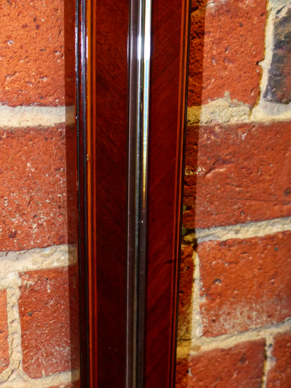 AN EARLY 19th.C.MAHOGANY AND INLAID CASED STICK BAROMETER TURNED RESERVOIR COVER, EXPOSED STEM AND - Image 7 of 10