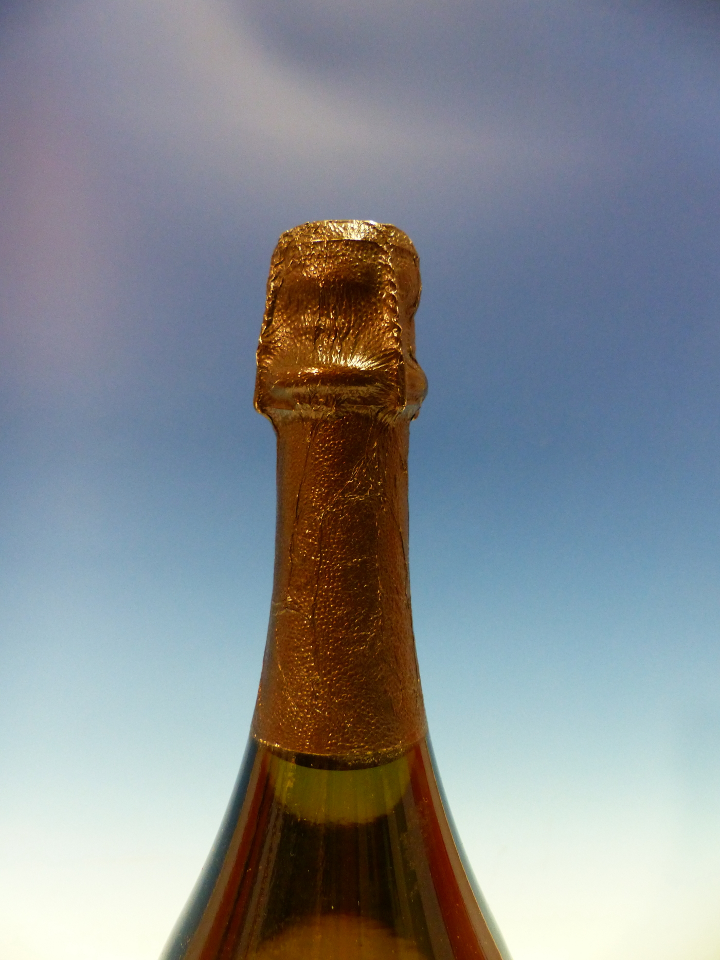 CHAMPAGNE. MEOT & CHANDON DOM PERIGNON 1990 1 x BOTTLE, BOXED. (1) - Image 3 of 3