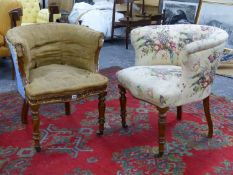 A RARE PAIR OF VICTORIAN LIBRARY ARMCHAIRS WITH CURVED BACKS OVER LONG TURNED FORELEGS WITH BRASS
