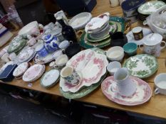 A QTY OF VINTAGE CHINA WARES TO INCLUDE MASON'S, ETC.