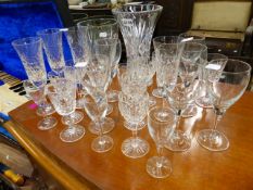 VARIOUS GLASSWARES.