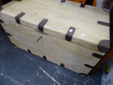 A VICTORIAN PINE BLANKET BOX.