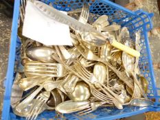 A QTY OF CUTLERY.