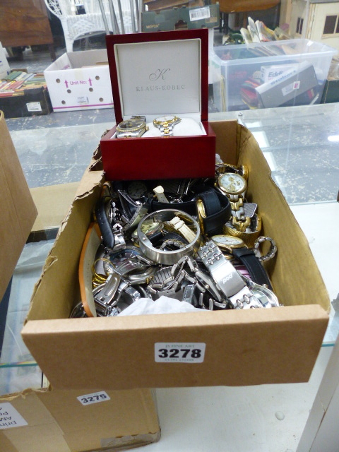 A QTY OF WRISTWATCHES.