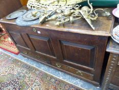 AN 18th.C.OAK MULE CHEST.