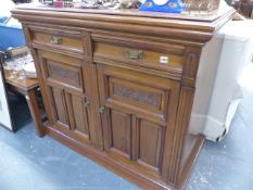 A VICTORIAN MAHOGANY SIDE CABINET.