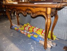AN AMERICAN WALNUT CONSOLE HALL TABLE.