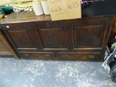 AN 18th.C.OAK MULE CHEST.