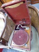 A VINTAGE EDISON PORTABLE GRAMOPHONE.