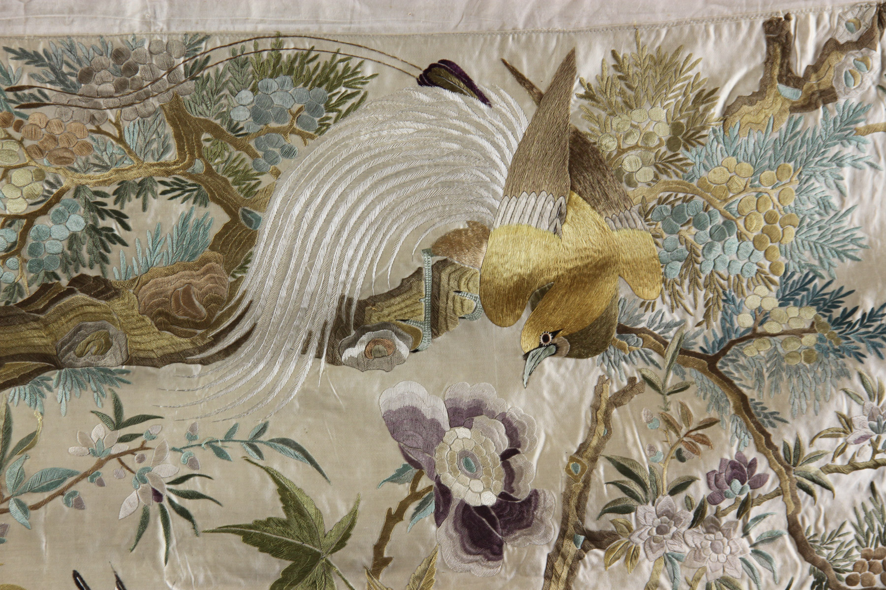 Chinese antique embroidery panel, decorated with sash birds and peonies pattern, early 20th century, - Image 3 of 6