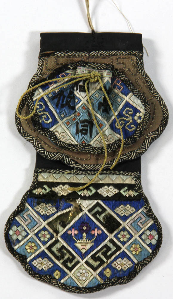 Two Chinese silk embroidered items, including an embroidered purse, 10" x 4", and an embroidered - Image 4 of 5