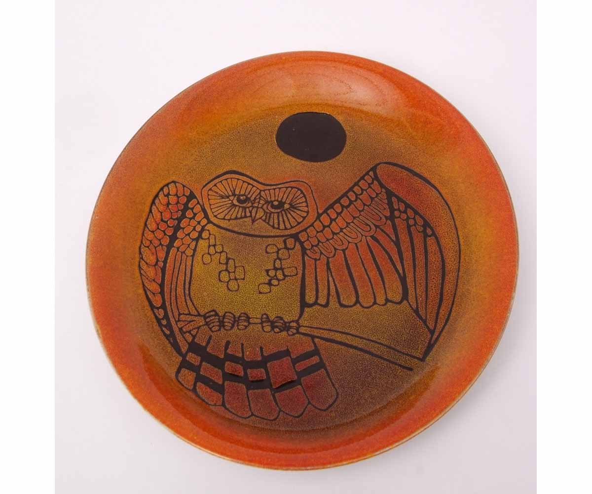 Poole Pottery Aegean oval shaped charger decorated with an owl, in typical colours - Image 2 of 2