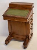 Victorian oak Davenport with green leather insert with lift up top, fitted with four drawers to side