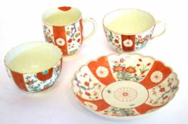 Collection of 18th century Worcester Scarlet Japan pattern wares comprising two cups, tea bowl and a