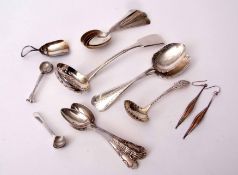 Mixed Lot: five plus five coffee spoons, together with two plus two salt spoons, two engraved Old