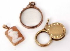 Mixed Lot: 9ct gold framed hardstone cameo pendant, a yellow metal framed small folding magnifying