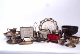 Mixed Lot: assorted electro-plated table wares including egg stand, silver lidded and clear glass