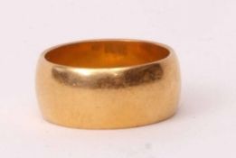 22ct gold wide band wedding ring, plain and polished design, London 1964, size N/O, 12gms