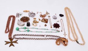Bag of costume jewellery to include Nina Ricci brooch, paste set horse brooch, simulated pearls,