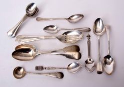 Mixed Lot: six Old English pattern coffee spoons, together with six further tea and coffee spoons,