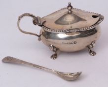 Edward VII lidded mustard of shaped oval form with cast and applied rim hinged cover, leaf capped