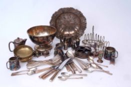 Mixed Lot: assorted electro-plated caf ware, cruet pieces, rose bowl, embossed basin, brass