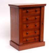 Small mahogany Wellington chest with five drawers