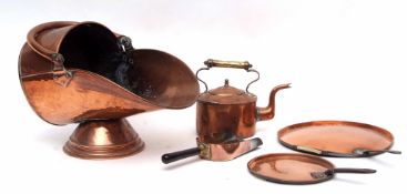 Mixed Lot: copper coal helmet, kettle, two saucepan lids, scoop