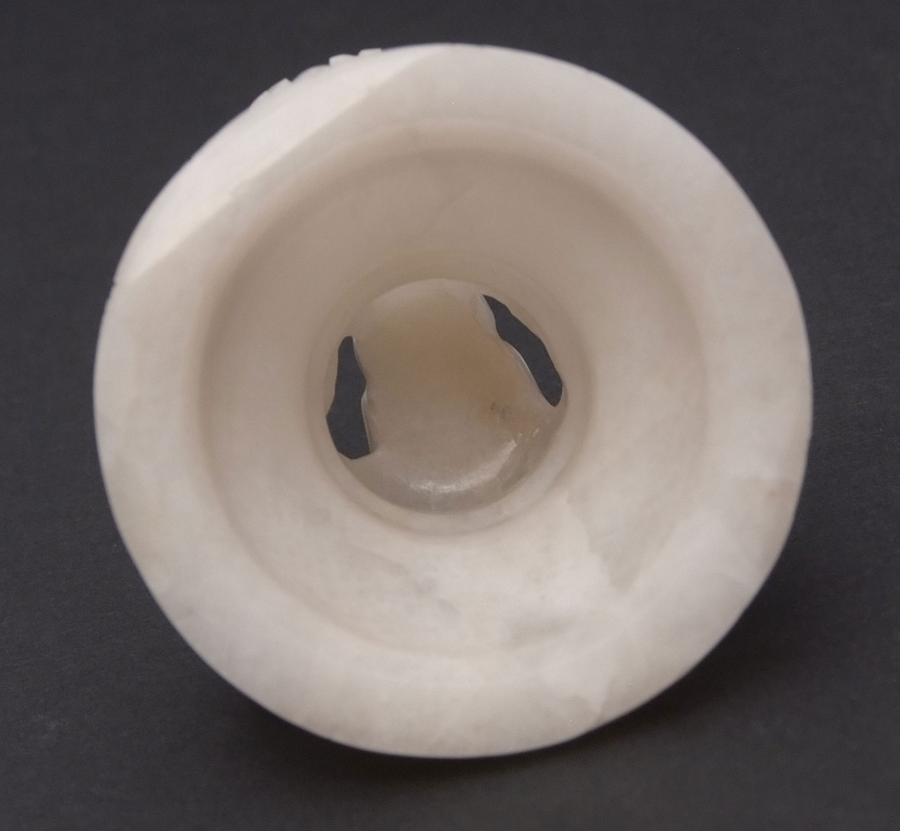 Chinese white jade tripod covered censer, the lid with reticulated dragon finial and three loop - Image 19 of 19