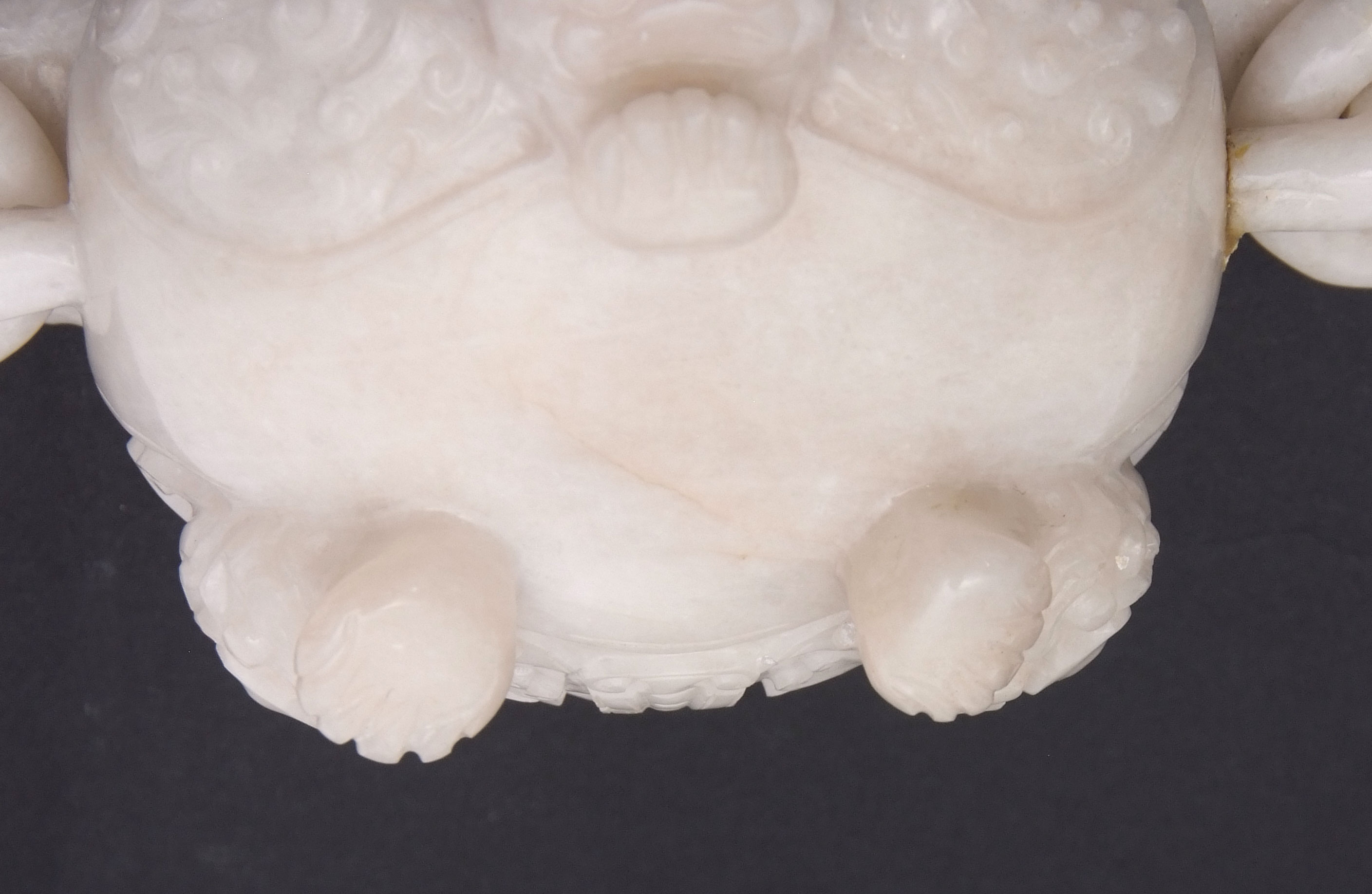 Chinese white jade tripod covered censer, the lid with reticulated dragon finial and three loop - Image 5 of 19