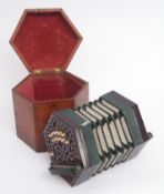 19th century English accordion, Louis Lachenal - London, patent Concertina Manufacturer, 25277, of