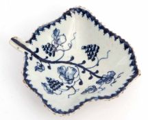 Lowestoft pickle dish decorated with a fruiting vine with grapes within a dark blue berry border,