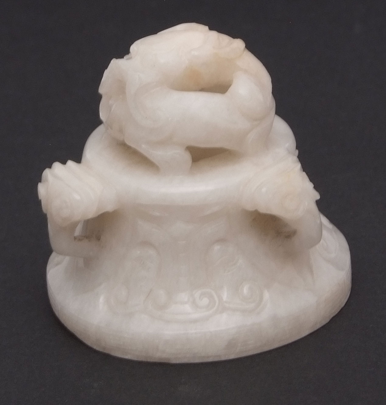 Chinese white jade tripod covered censer, the lid with reticulated dragon finial and three loop - Image 15 of 19