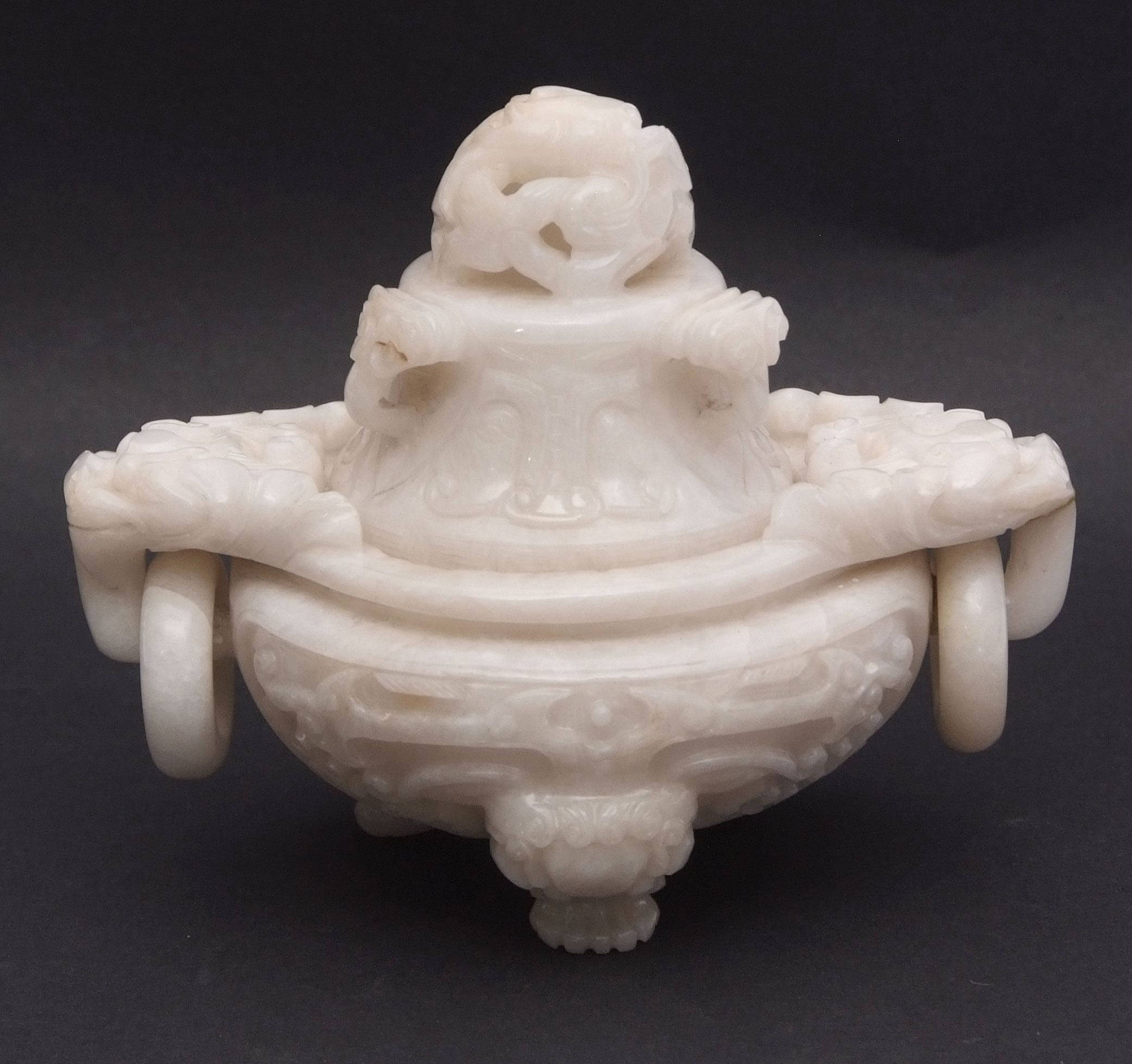 Chinese white jade tripod covered censer, the lid with reticulated dragon finial and three loop - Image 2 of 19