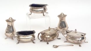 George VI six-piece cruet set comprising two each pepper casters, lidded mustards and open salts, (