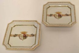 Pair of quatre-lobed armorial dishes, probably Sampson, circa late 19th century, 20cm wide