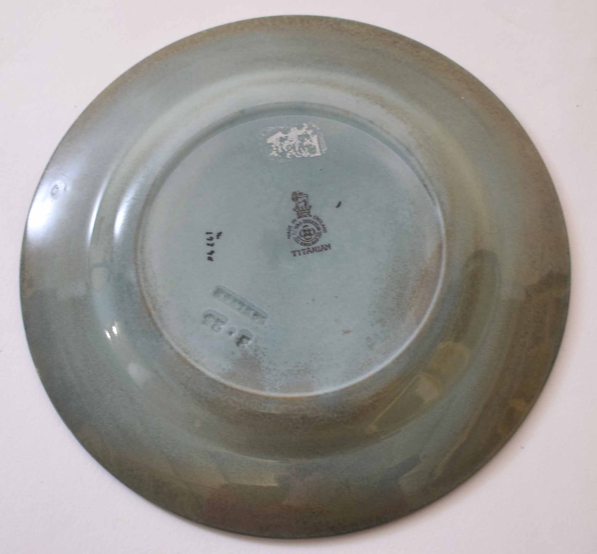 Royal Doulton Titanium dish with a decoration of Tutankhamun's Treasure to the front, 16cm diam - Image 2 of 2