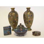 Group of cloisonne wares including a pair of vases, a pot and a cover, plus two further pots (5)
