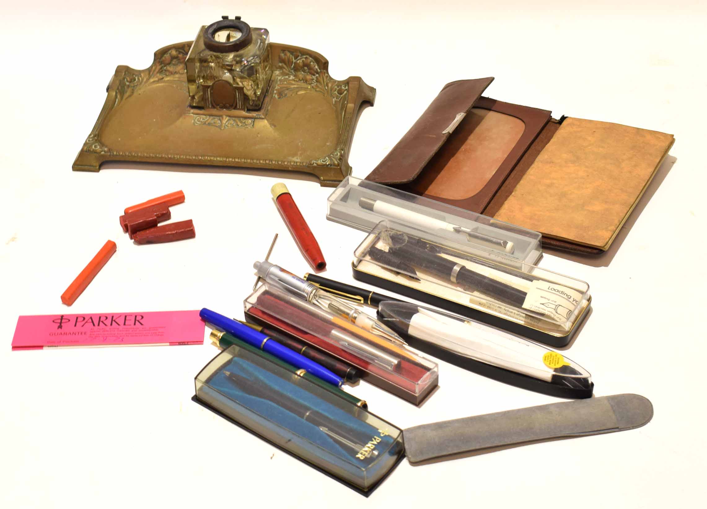 Packet: assorted vintage/modern pens and pencils, together with an early 20th century brass ink