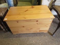 STAINED PINE LIFT UP TOP TRUNK