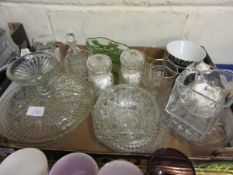 BOX CONTAINING MIXED GLASS WARES JARS BOWLS ETC