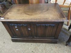 OAK FRAMED COFFER WITH LINENFOLD DETAIL TO FRONT